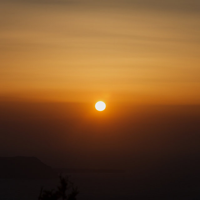 Seeting sun on Santorini.