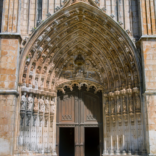 The entrance of the Batalha Monastery.